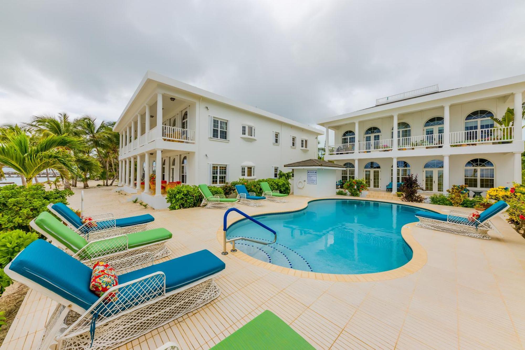 Tara Del Sol Resort Сан Педро Екстериор снимка